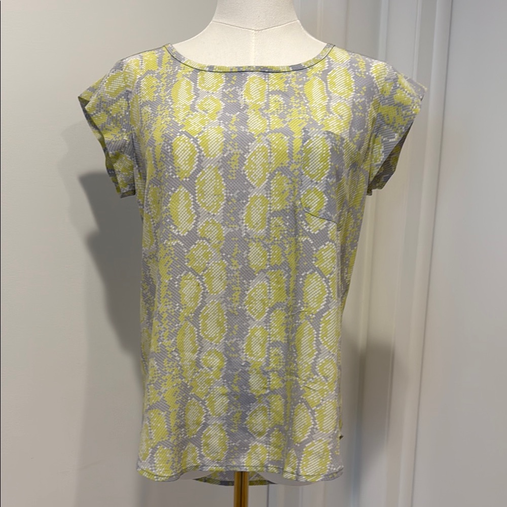 Stylish Gray and Yellow Women's Top